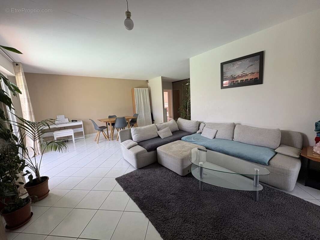 Maison à LA SALVETAT-SAINT-GILLES