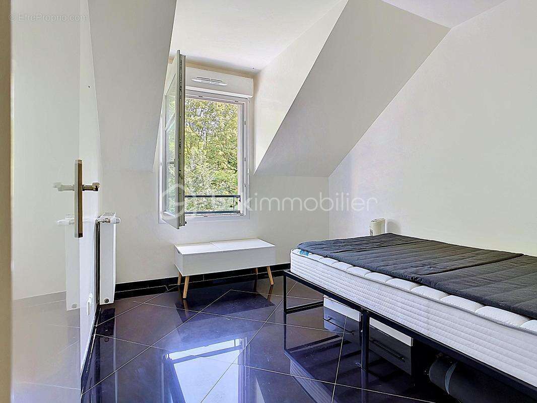 Appartement à QUINCY-VOISINS
