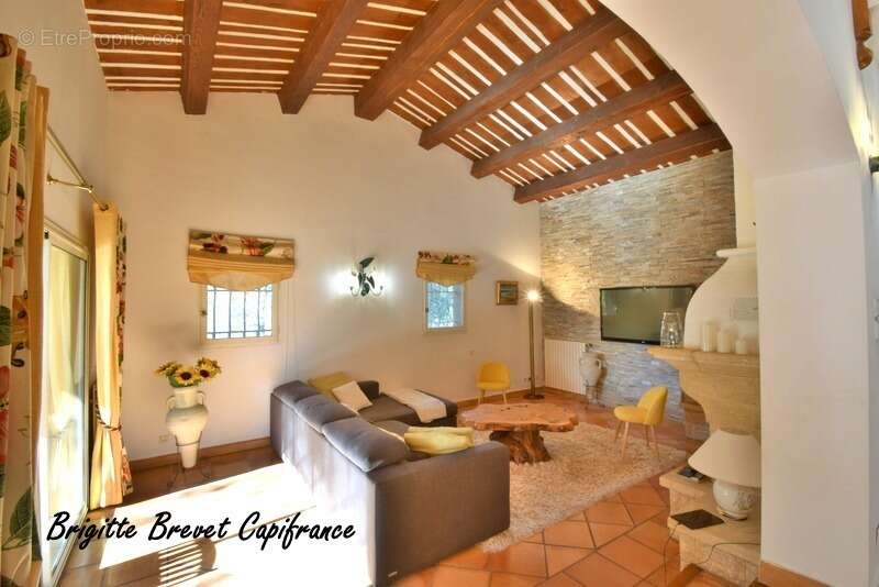 Maison à LA DESTROUSSE