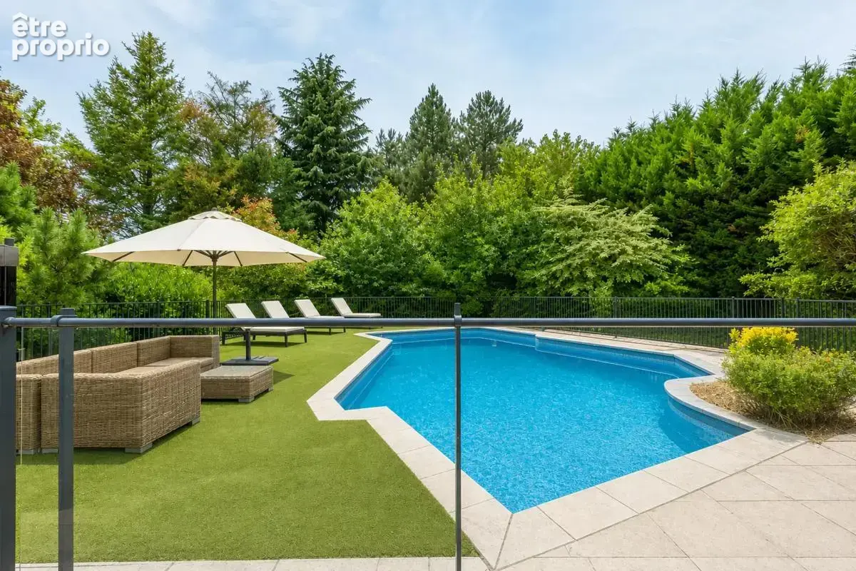 Maison de 8 pièces de 210 m² à Saint-Cyr-sur-le-Rhône - photo 7