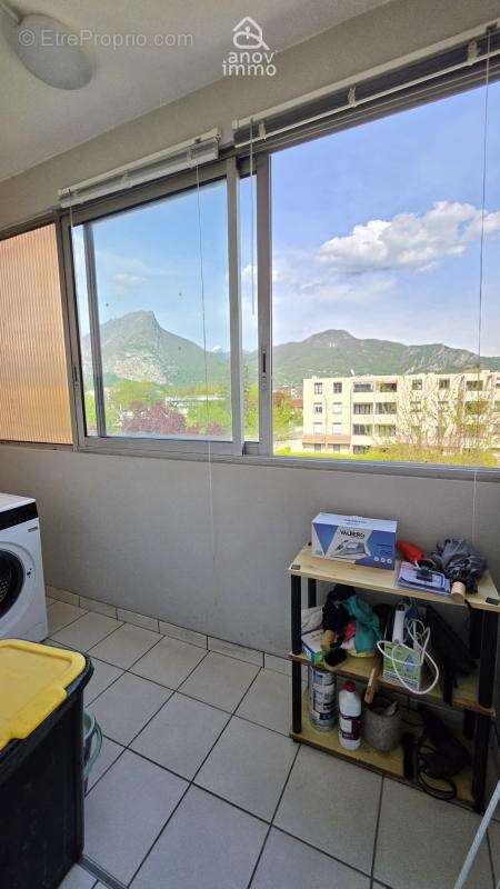 Appartement à FONTAINE