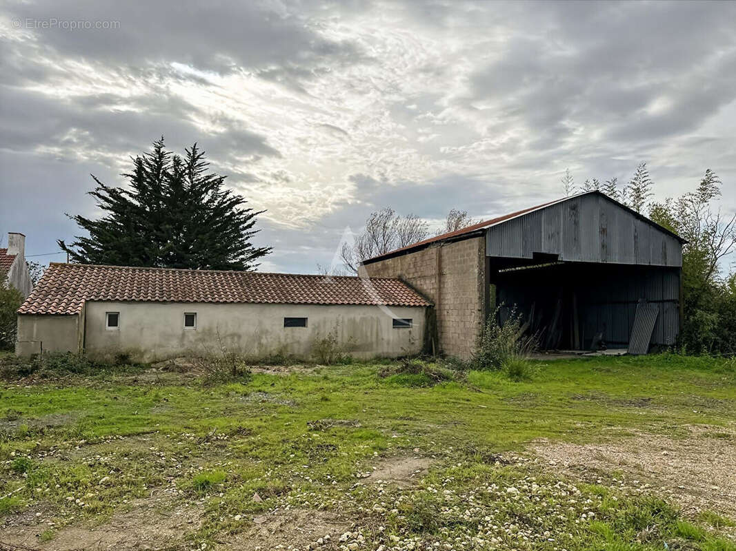 Maison à LE PERRIER