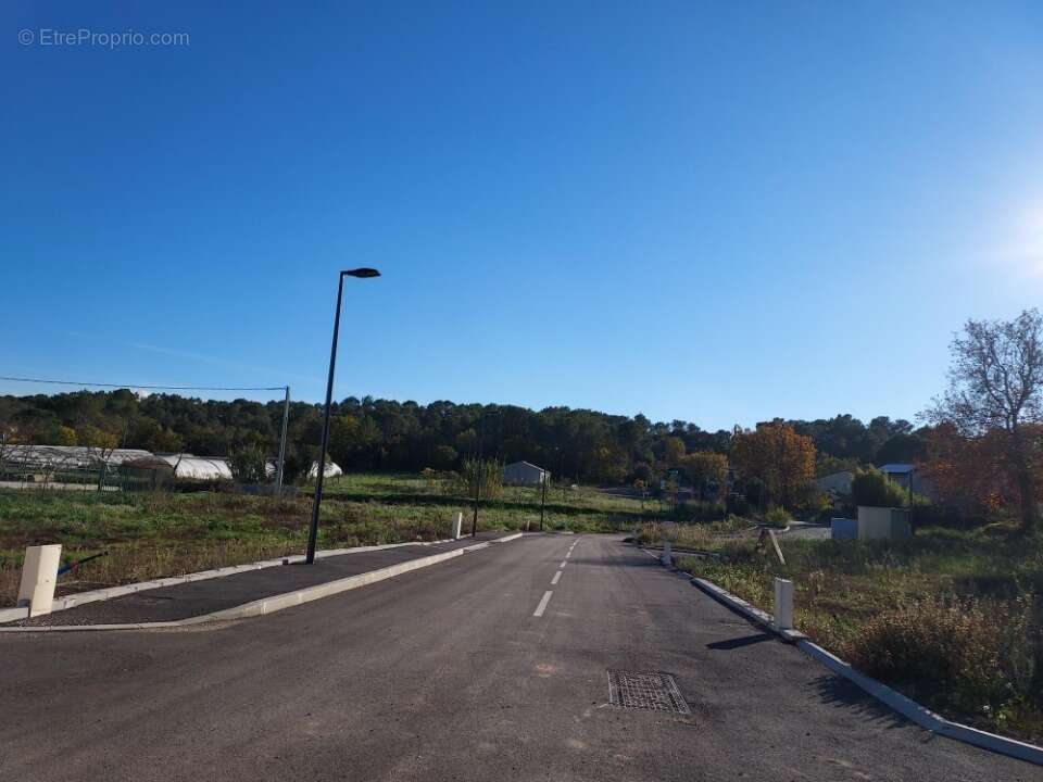 Terrain à CARNOULES