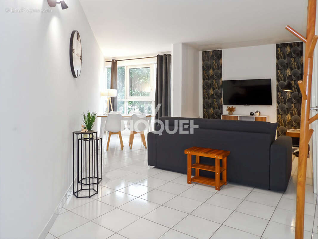 Appartement à MAGNY-LE-HONGRE