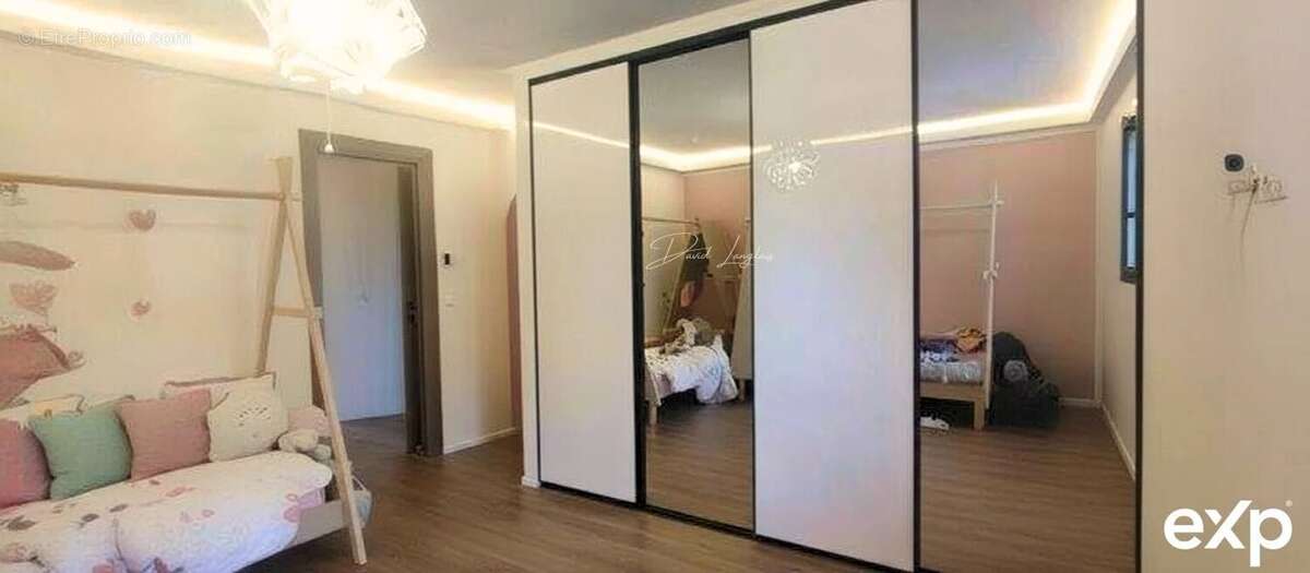 Maison à ROQUEFORT-LES-PINS