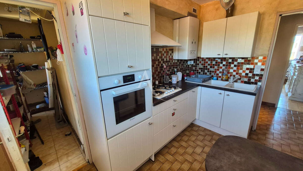Appartement T3 77m², vue cathédrale, cave - photo 8