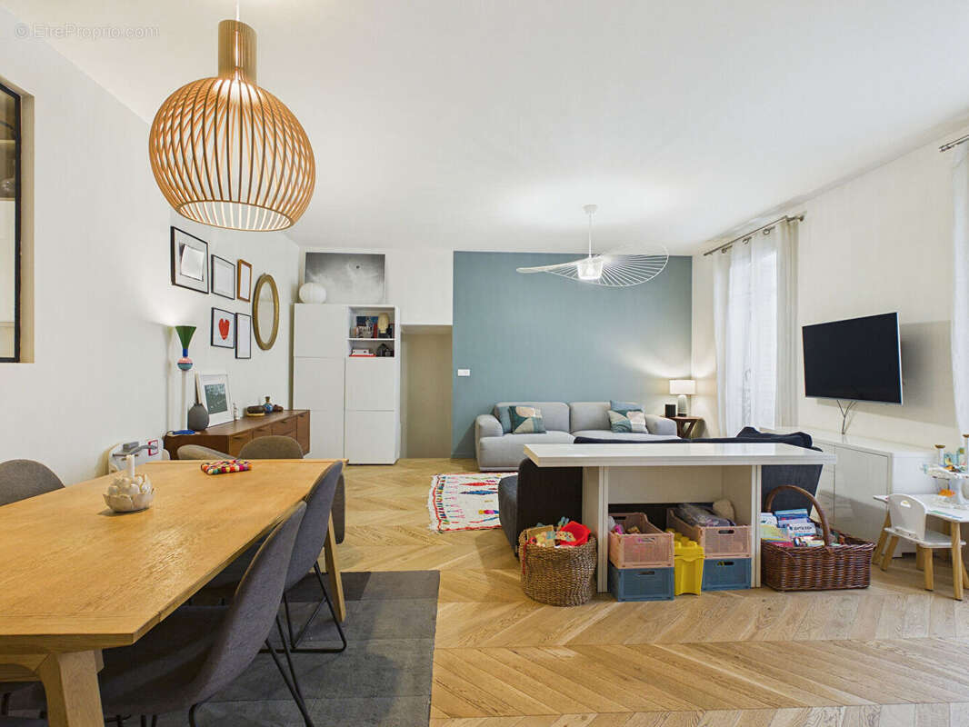 Appartement à PARIS-9E