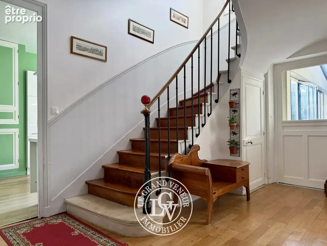 Fontainebleau – élégante maison bourgeoise de 227 m² avec jardin, véranda et garage - photo 18