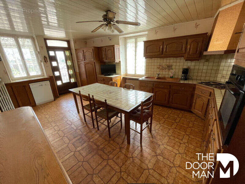 Maison à DAMMARTIN-SUR-MEUSE