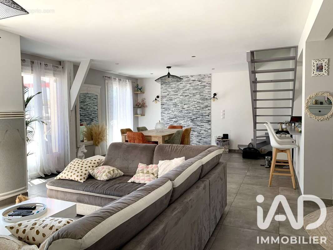 Maison 160 m² à Saint-Pryve-Saint-Mesmin  - photo 3