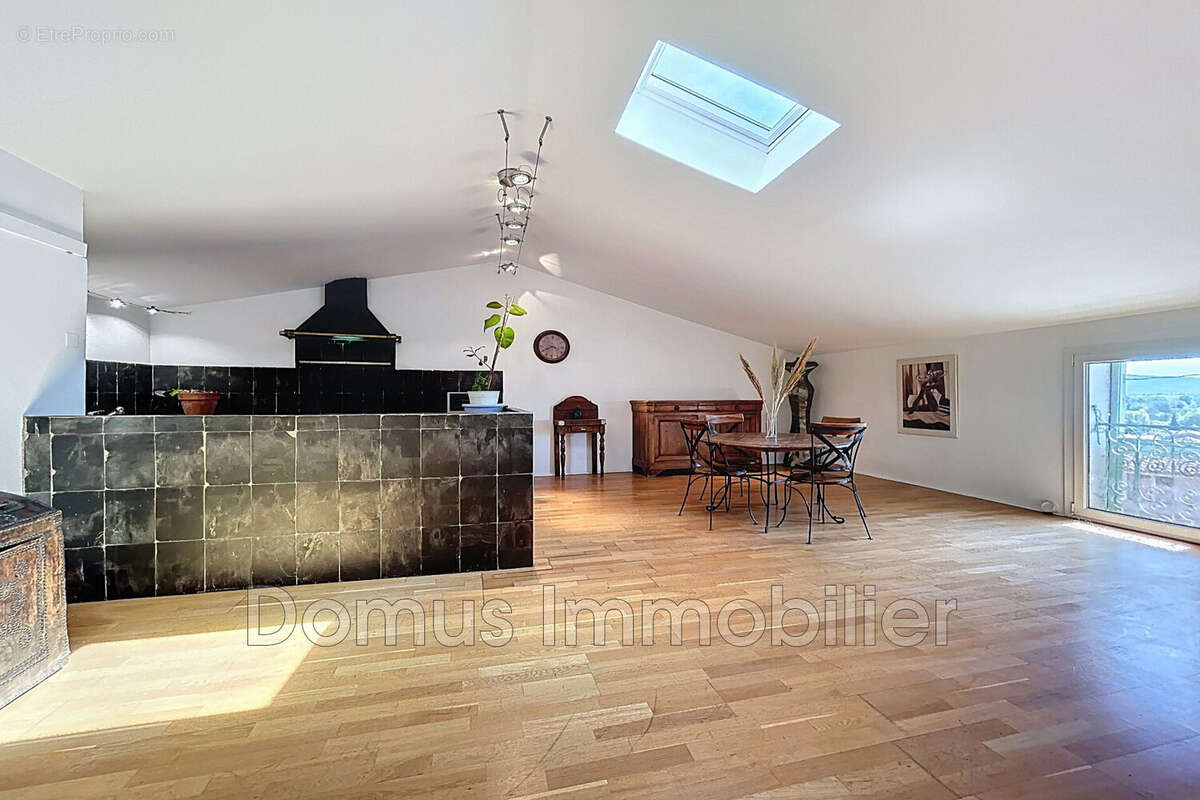 Maison à CHATEAUNEUF-DE-GADAGNE