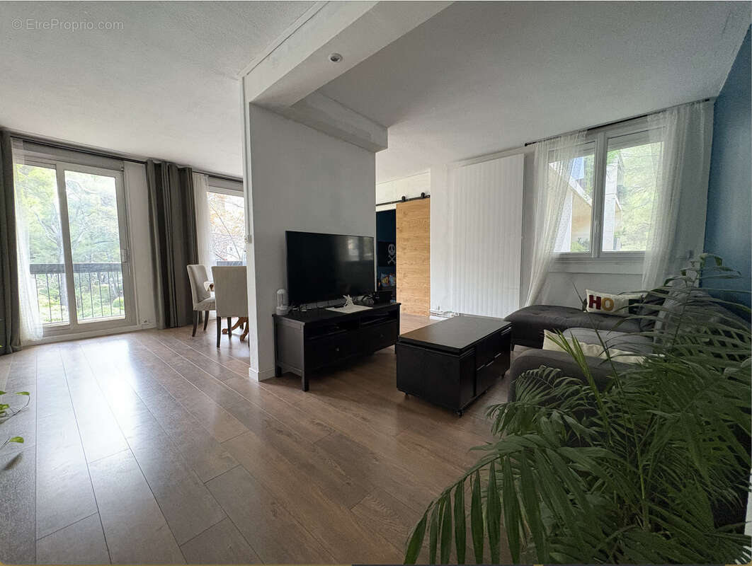 Appartement à MARSEILLE-8E