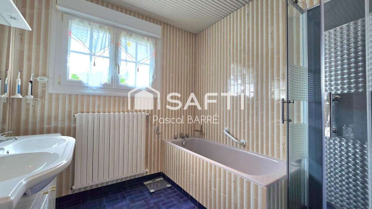 Photo 8 - Maison à LANDERONDE