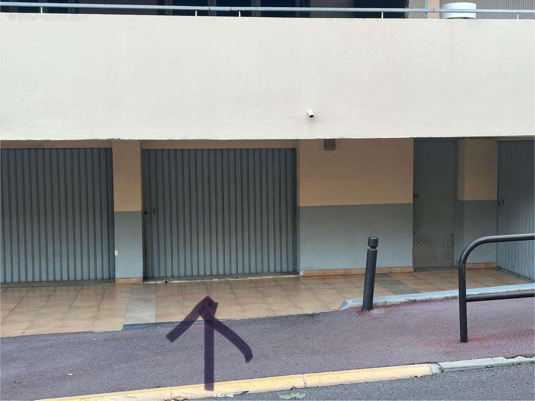 Parking à ANTIBES