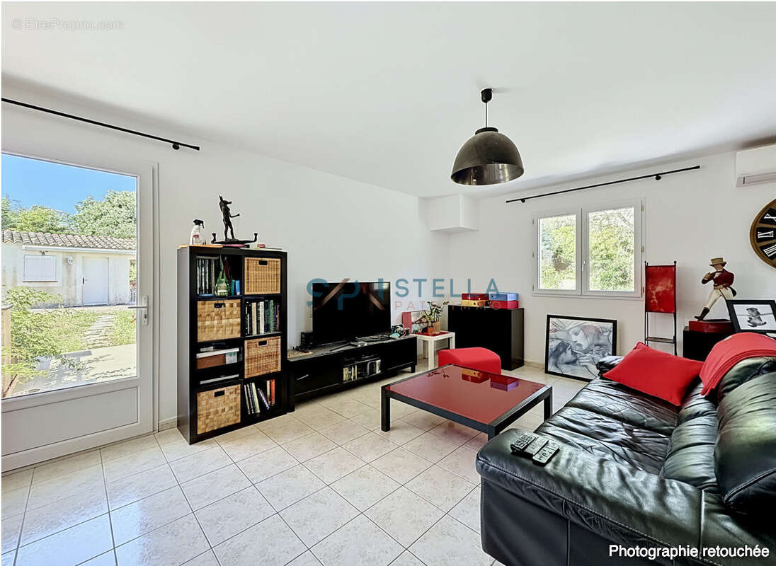 AFA, Maison familiale avec piscine, T2 indépendant et 1 990 m² de terrain - photo 4