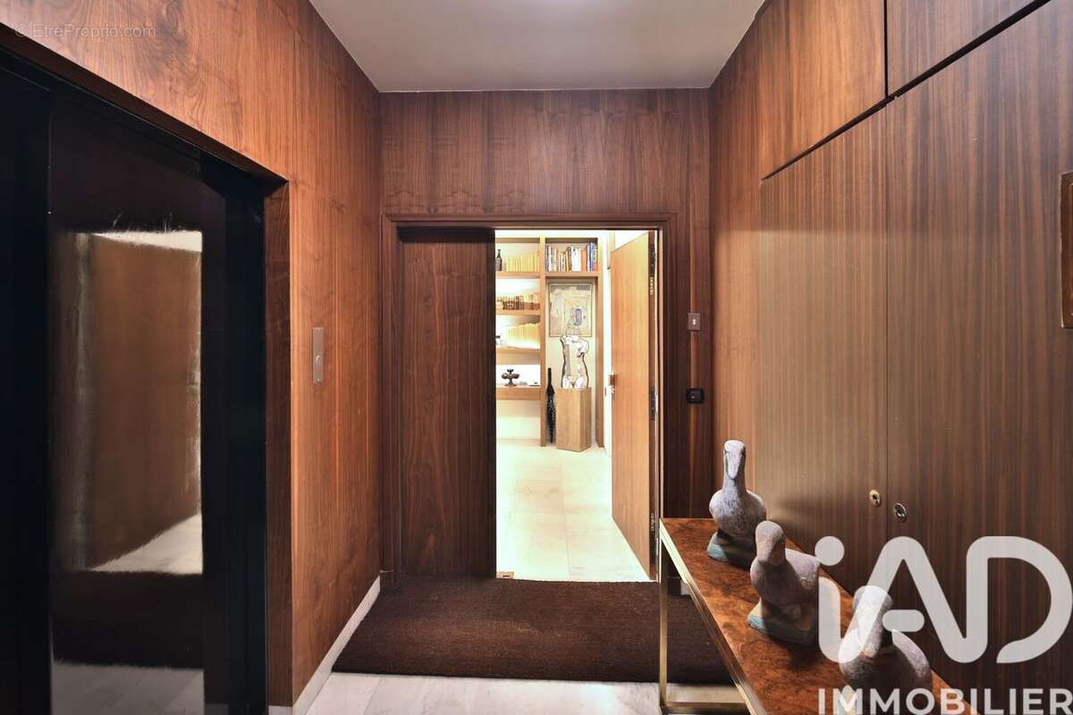 Photo 2 - Appartement à PARIS-16E