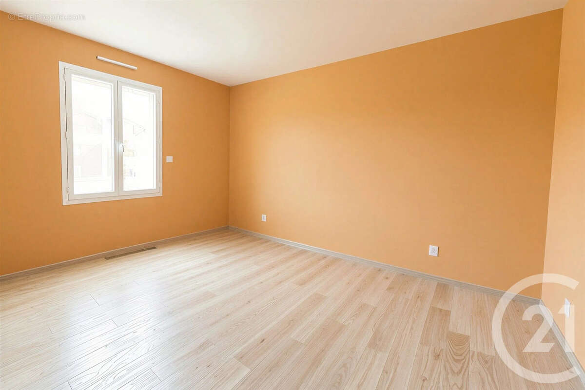 Maison 102 m² à Begles  - photo 7