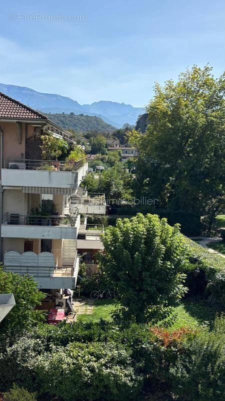 Appartement à CLAIX