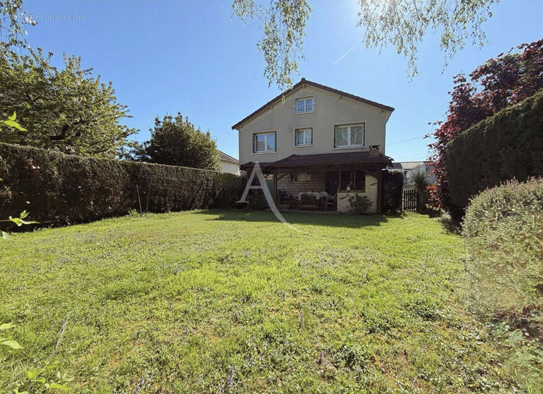 Maison à MITRY-MORY