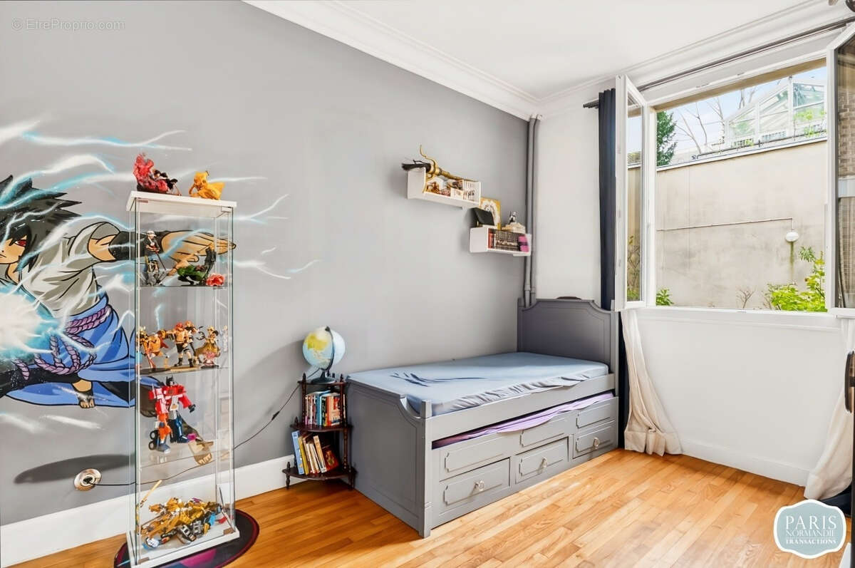 Appartement à NEUILLY-SUR-SEINE