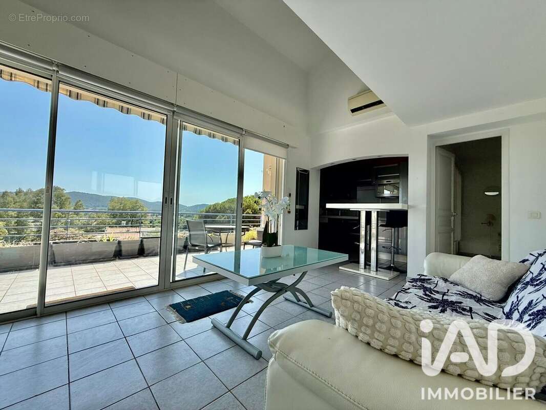 Photo 3 - Appartement à BORMES-LES-MIMOSAS