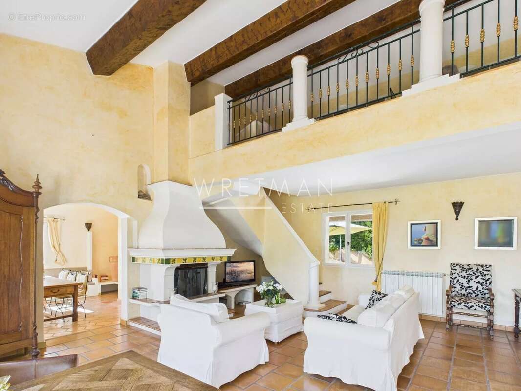 Maison à LE CANNET-DES-MAURES