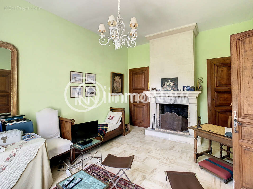 Ancien Presbytère rénové à ST URSIN - photo 8