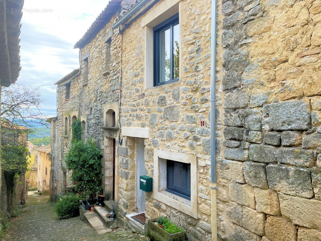 Maison à CASTELLET