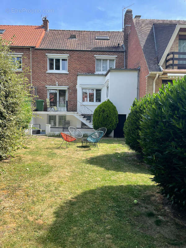 Maison de ville - Béthune- 125 m2 - 4 chambres - garage - balcon et jardin - photo 4
