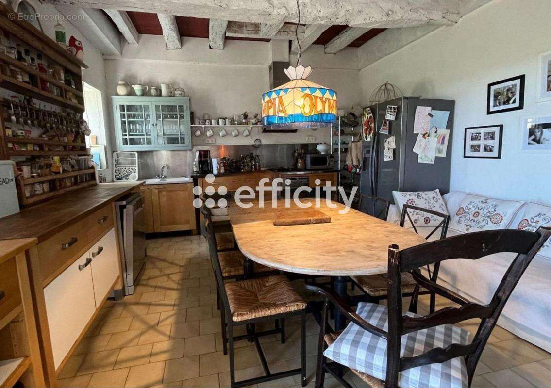 Maison 284 m² à Cordes-Sur-Ciel  - photo 6