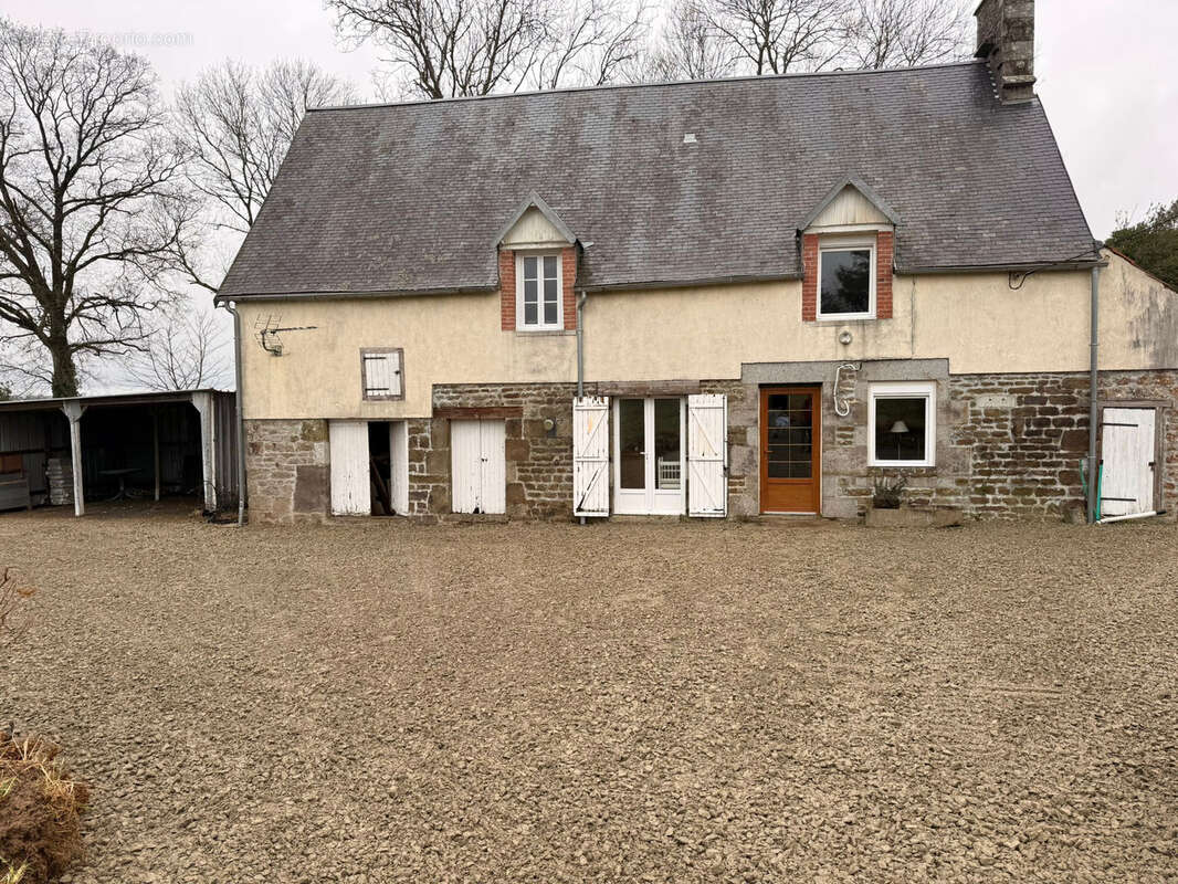 Maison à LA COLOMBE