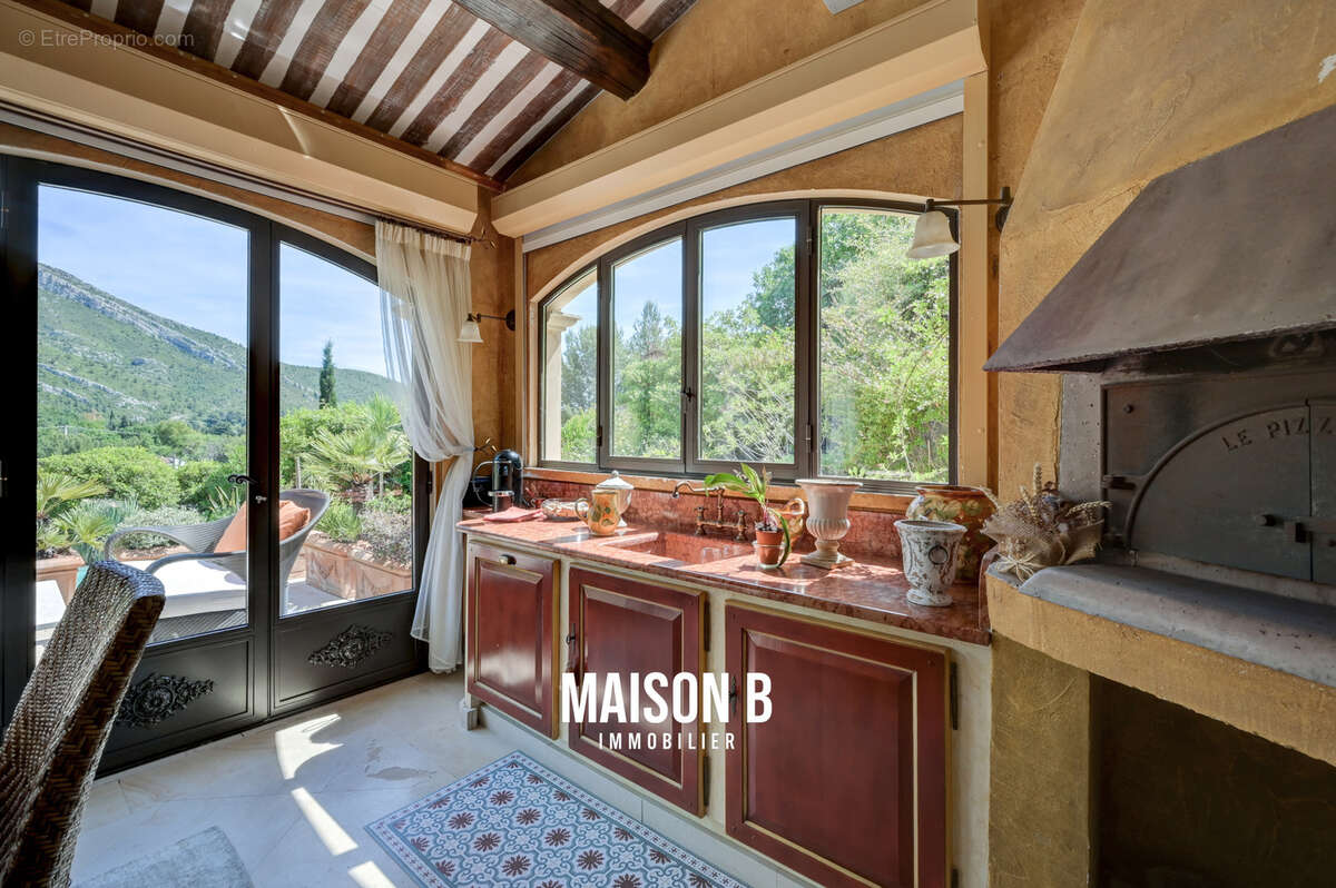 Maison à ROQUEVAIRE