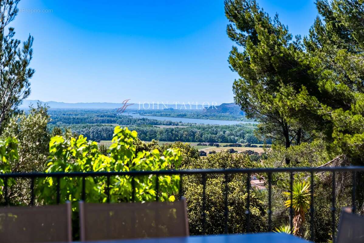 Maison à CHATEAUNEUF-DU-PAPE