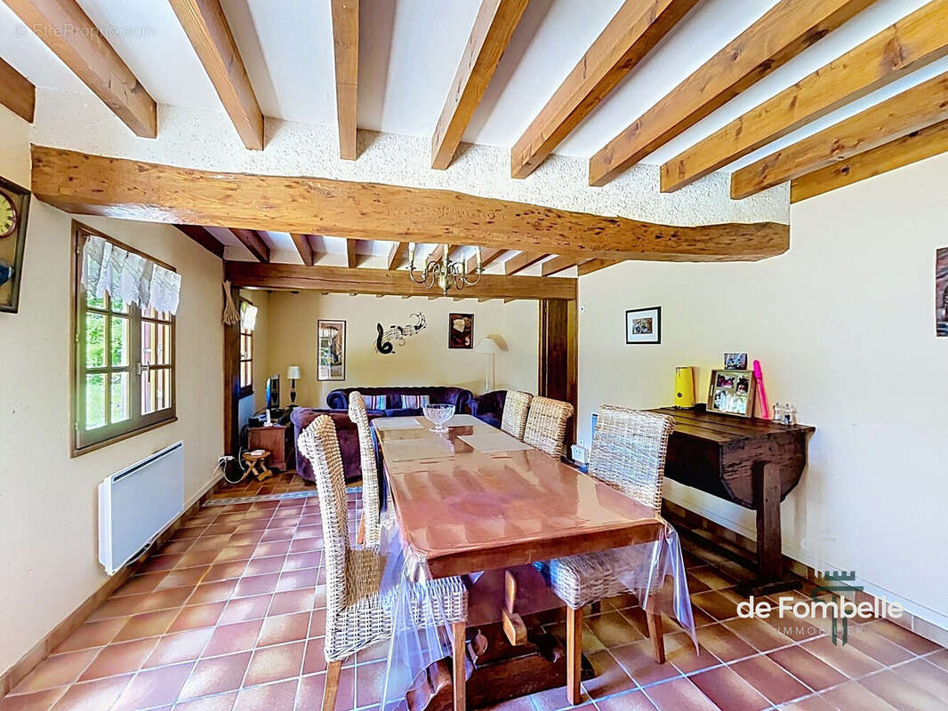 Maison à SAINT-AUBIN-DE-SCELLON