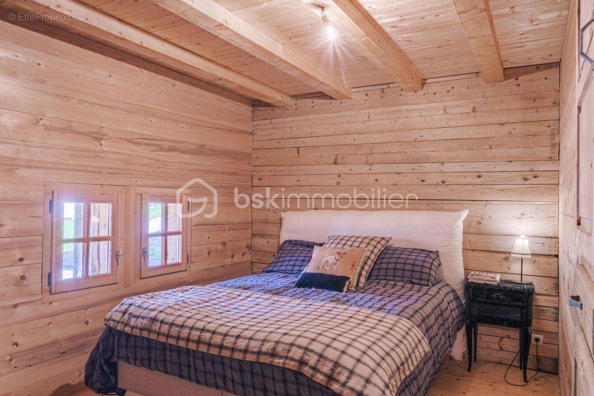 Chalet de 1798 entièrement rénové — refuge d'exception aux Aravis - photo 8