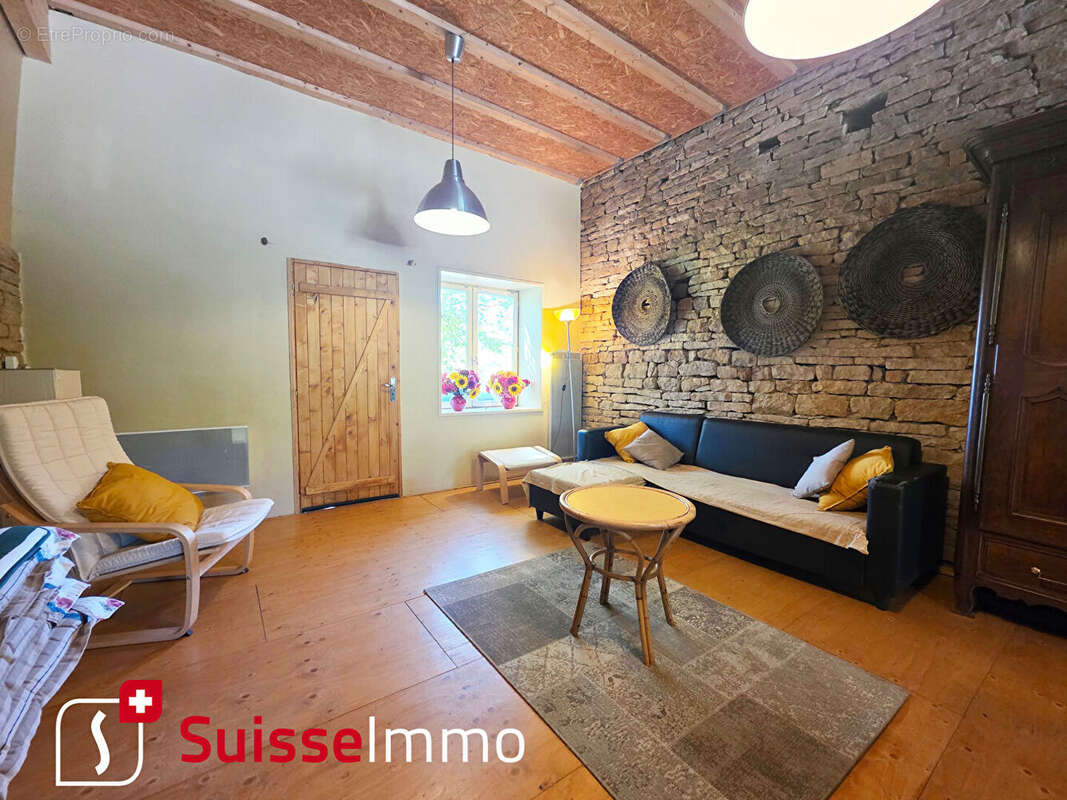 Maison à COLOMBOTTE
