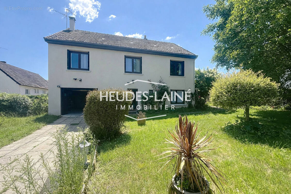 Maison à MARCEY-LES-GREVES