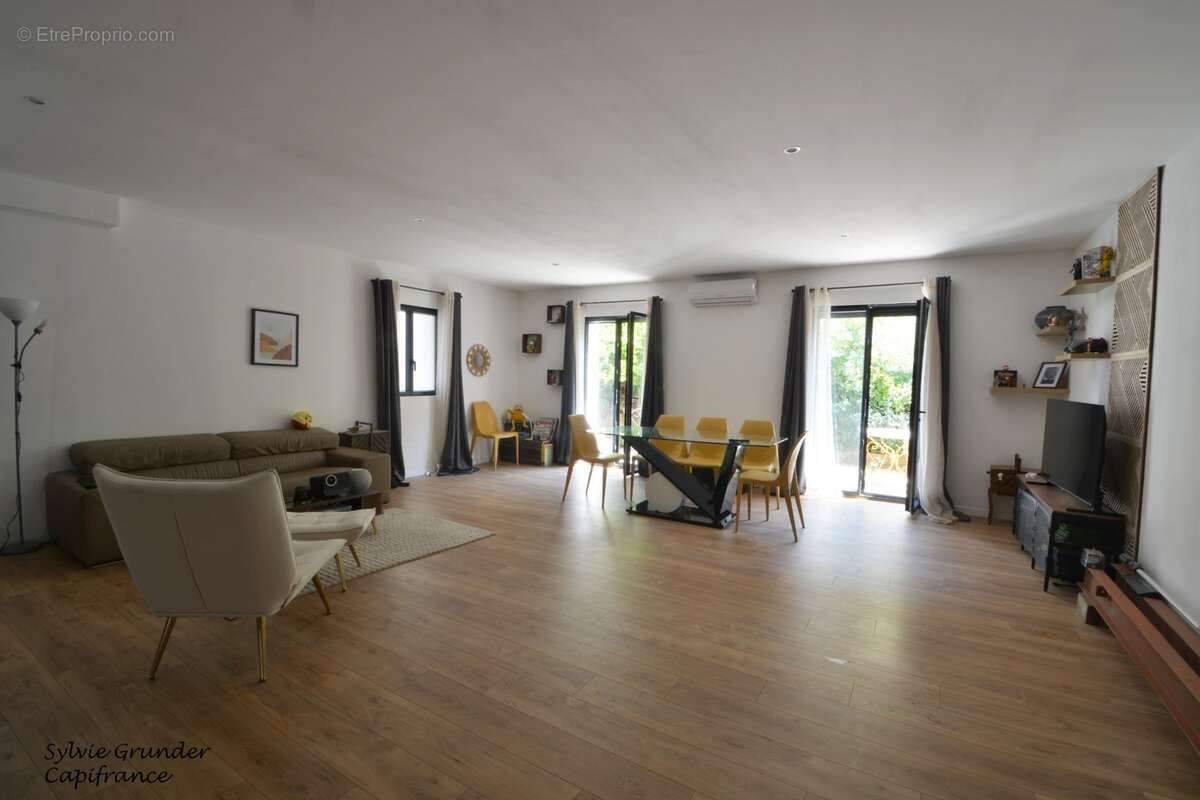 Maison à vendre 5 pièces SALON DE PROVENCE (13)209M² avec extérieurs et garage - photo 2