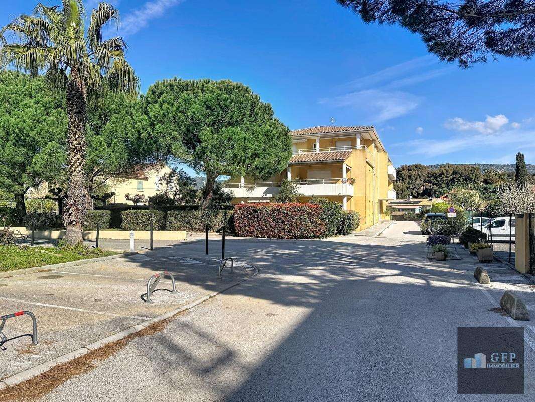 Appartement à LES ADRETS-DE-L'ESTEREL