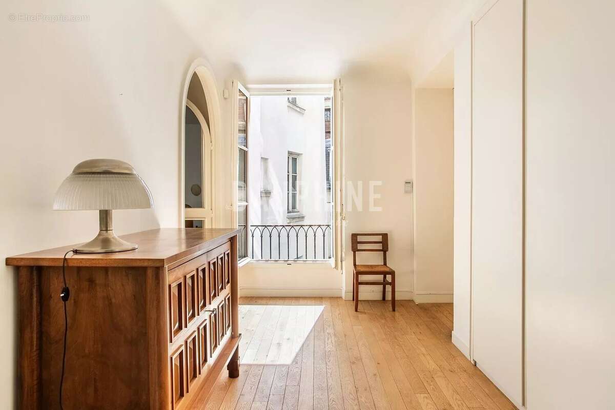Appartement à PARIS-7E