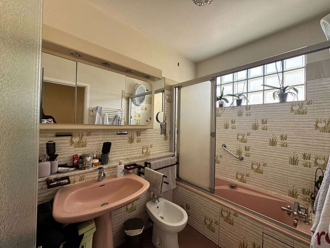 Appartement à ENGHIEN-LES-BAINS