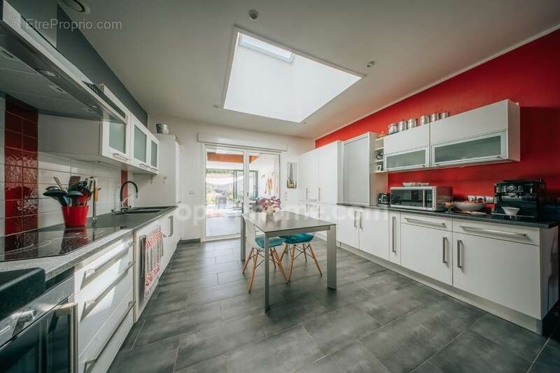 Maison à vendre 6 pièces LA ROCHELLE (17) - photo 13