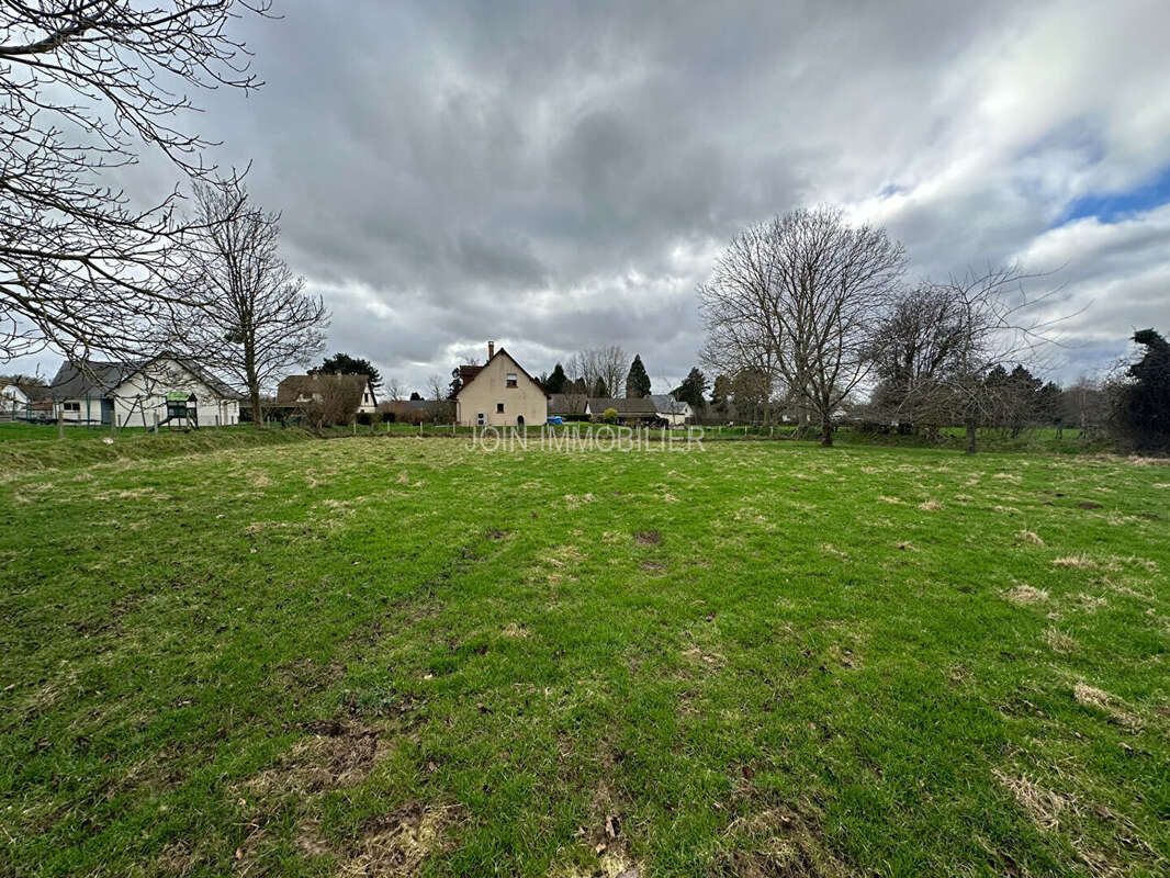 Terrain à TOURVILLE-SUR-ARQUES