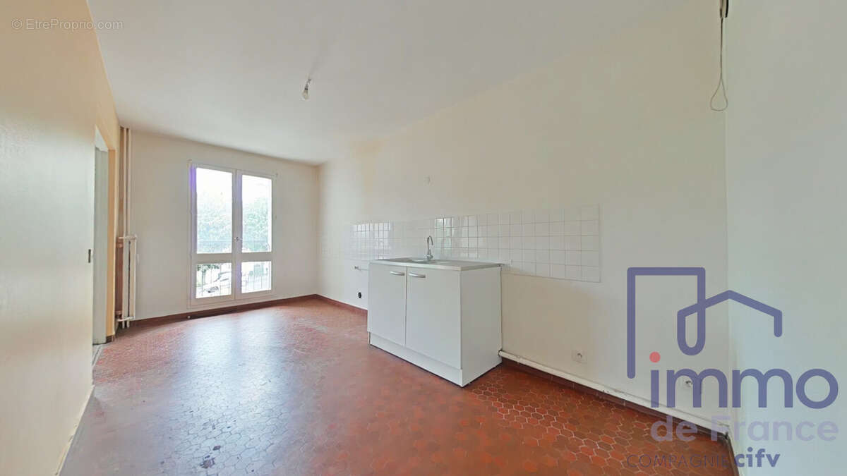 Appartement 66 m² à Saint-Etienne  - photo 3
