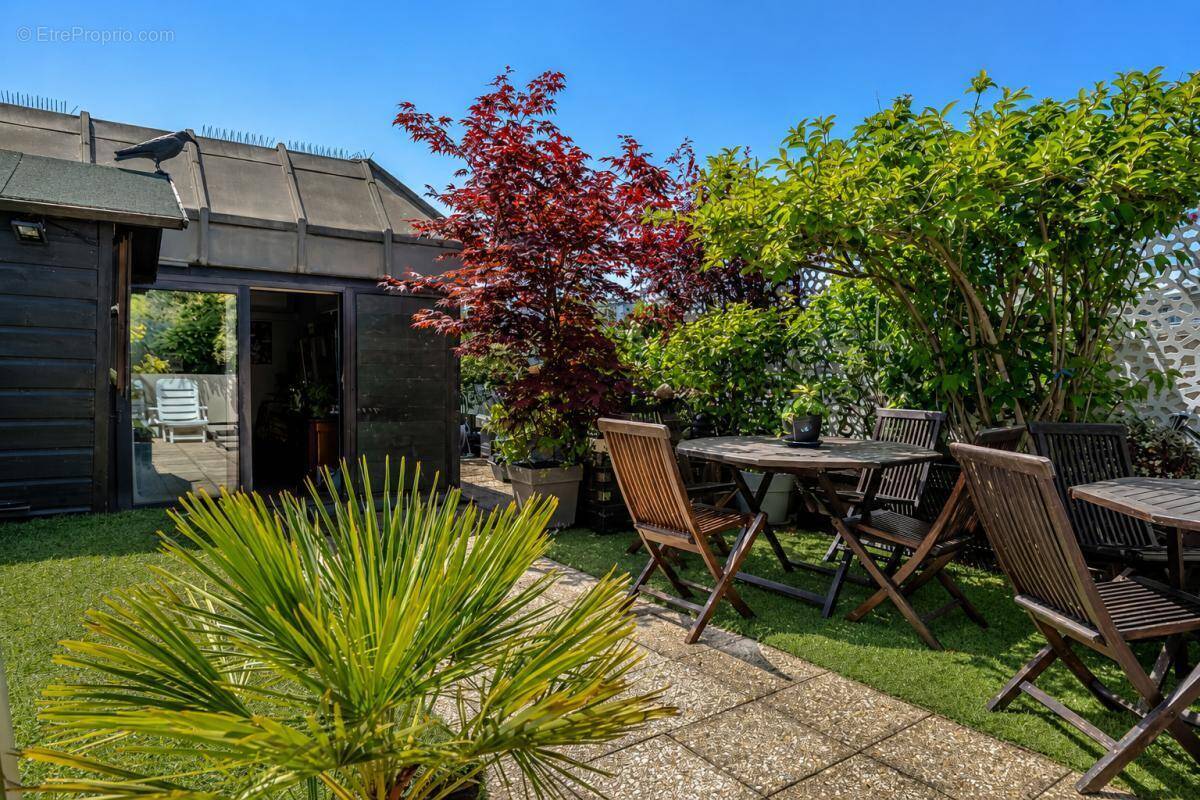 Appartement à SURESNES