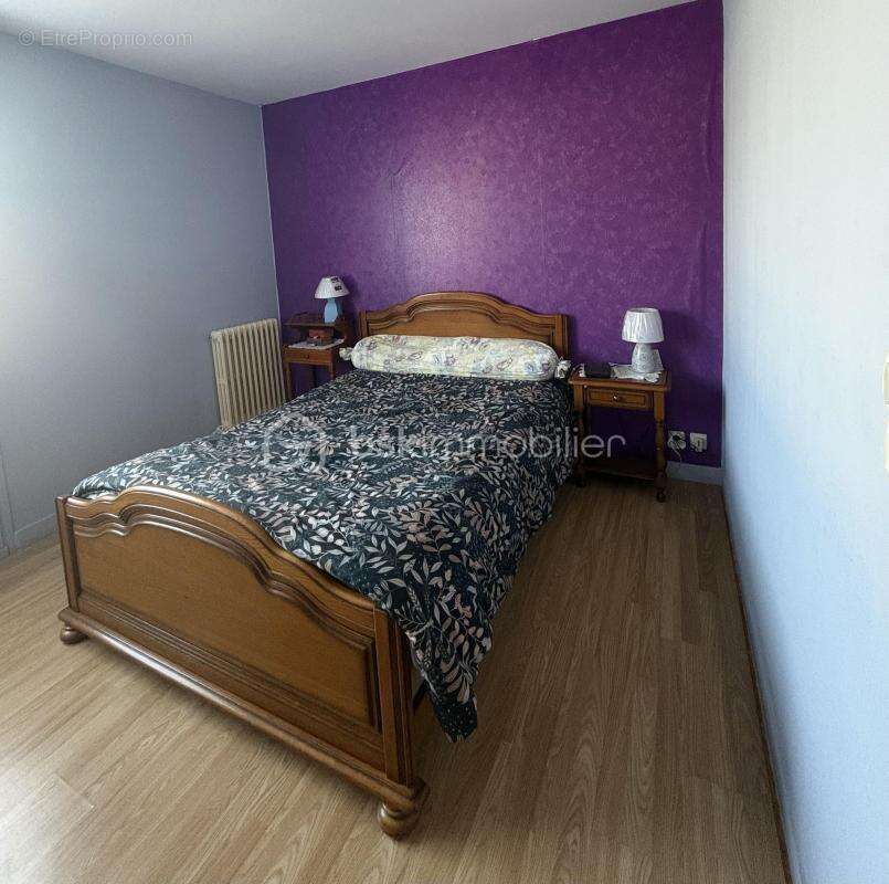 Maison à MESLAY-DU-MAINE