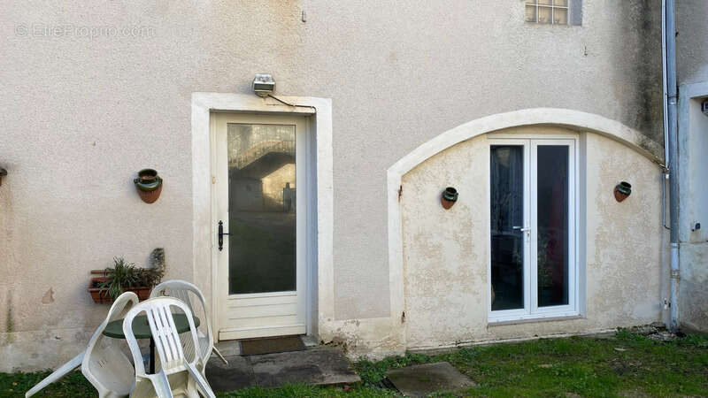 Immeuble à vendre ANNAY LA COTE (89)- Un Ensemble de 5 appartements loués-Jardin - photo 10