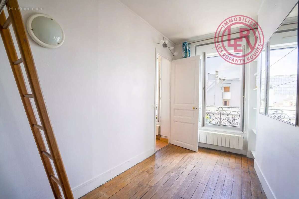 Appartement à PARIS-19E