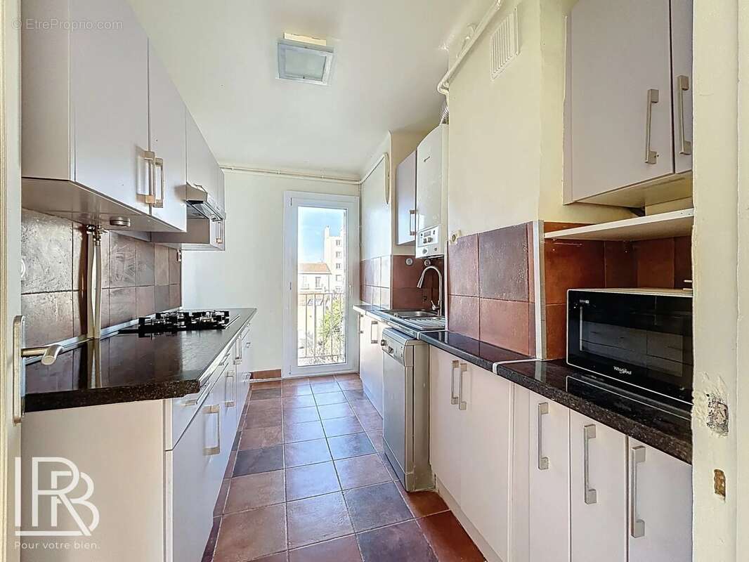 Appartement à MARSEILLE-7E