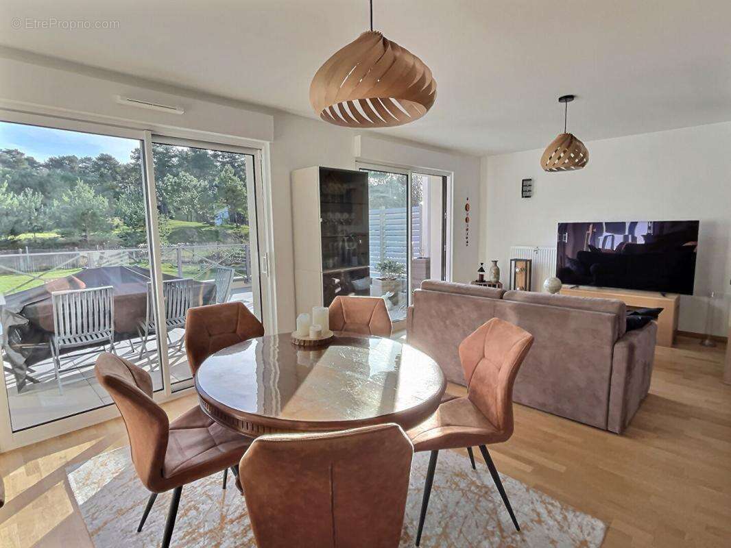 Appartement à NESLES
